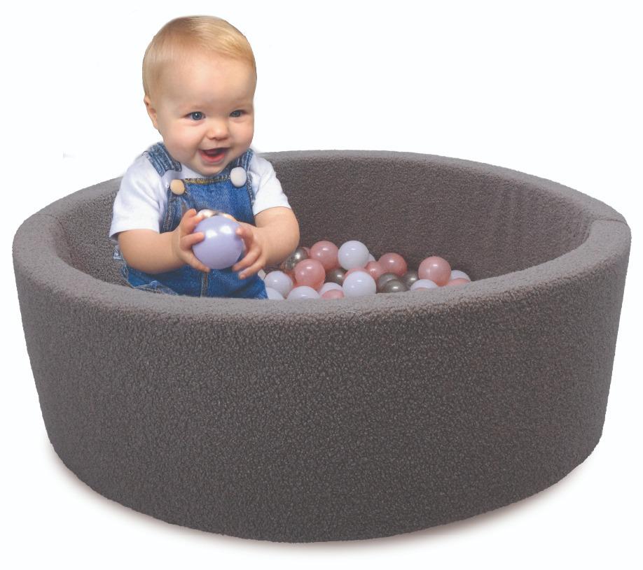 בריכת כדורים פרימיום עם בד בוקלה רך ונעים ו 200 כדורים צבעוניים