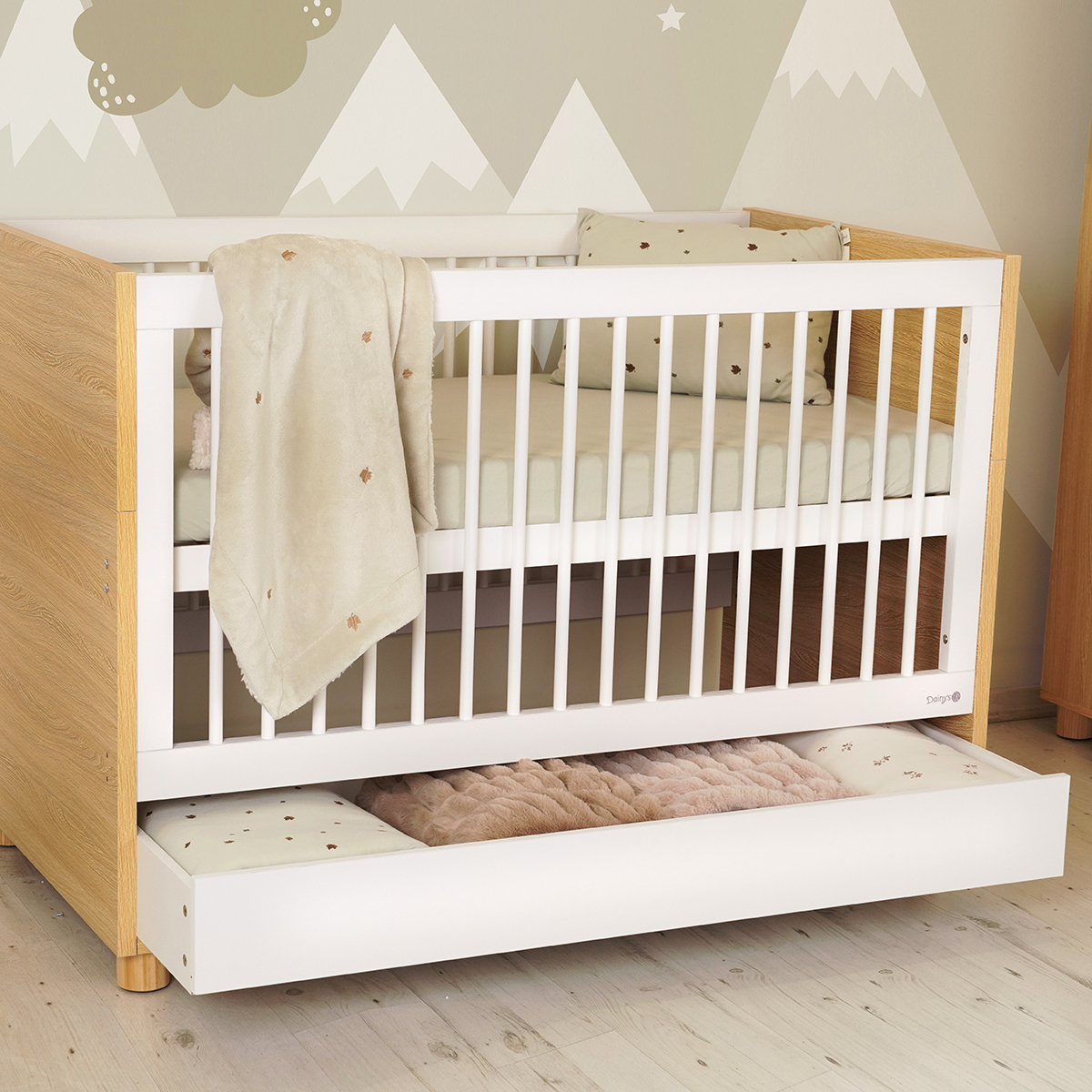 מיטת תינוק דייניז קורי לבן/עץ – Dainy’s Corry™ Baby Bed White/Wood 130×70 cm – תמונה 12